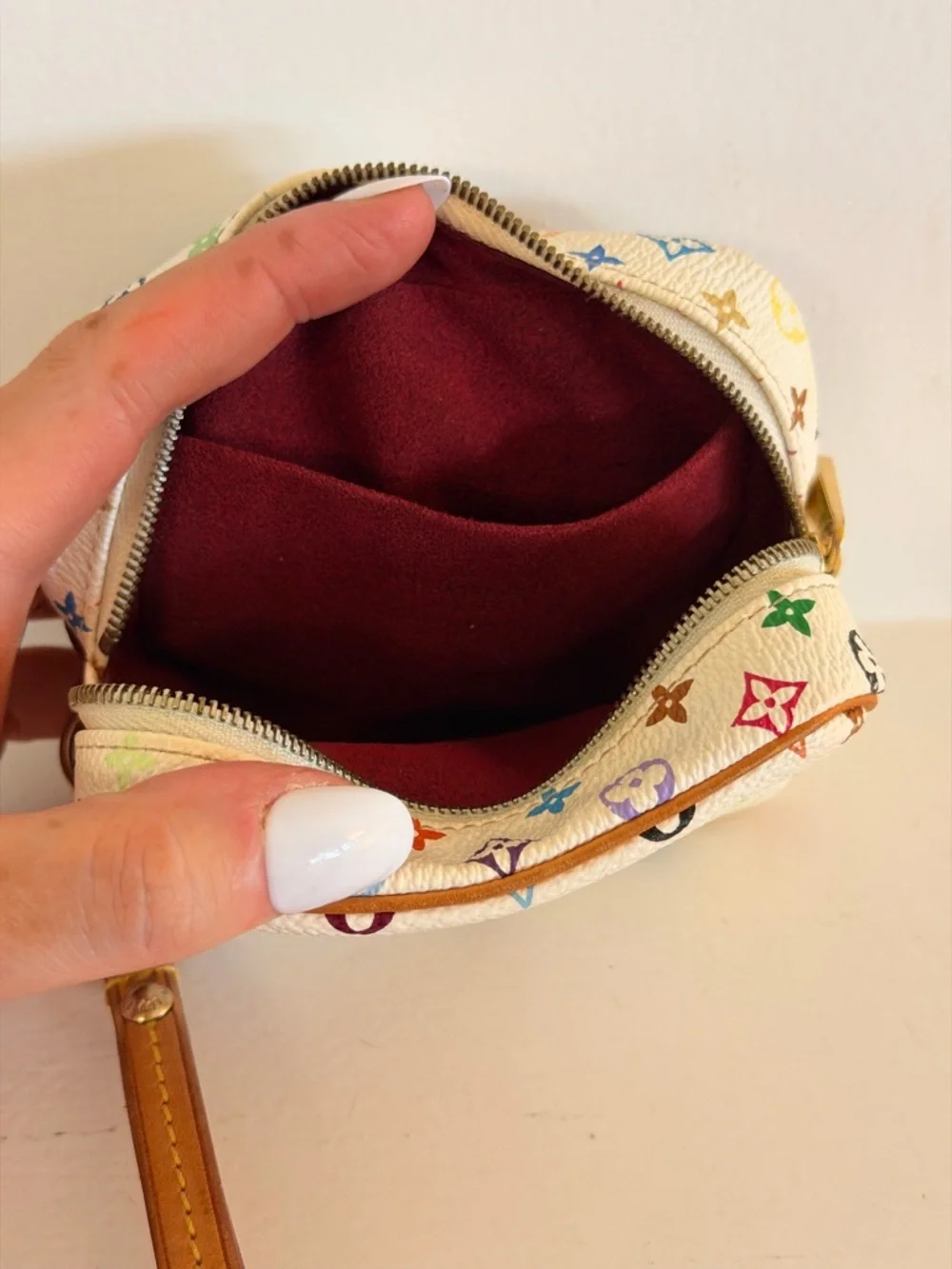 Discontinued Louis Vuitton Multicolore Wapity – White / Murakami - Picture 4 of 8